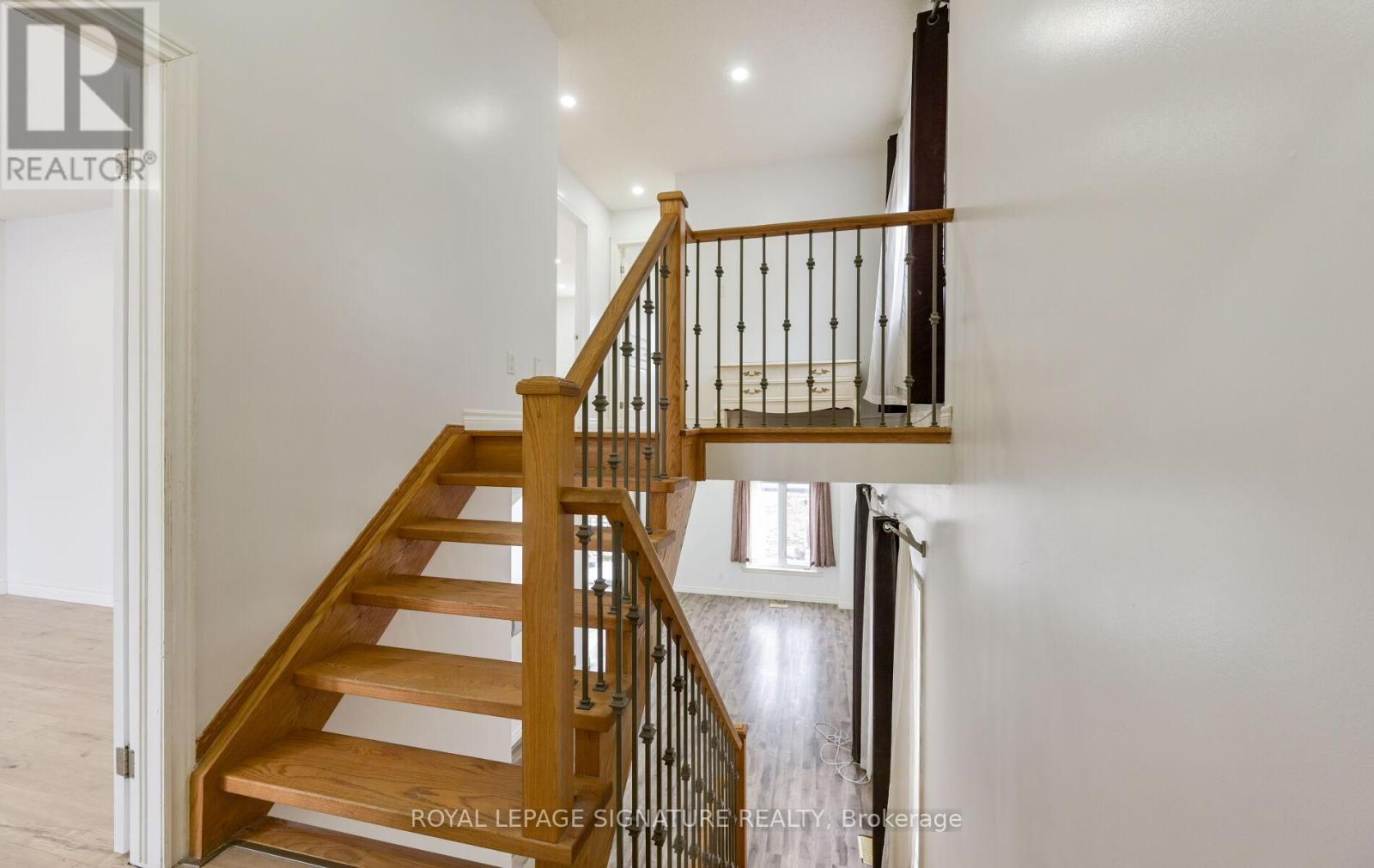 Upper Level B - 96 Highgate Drive, Hamilton, Ontario  L8J 0C2 - Photo 33 - X12815274