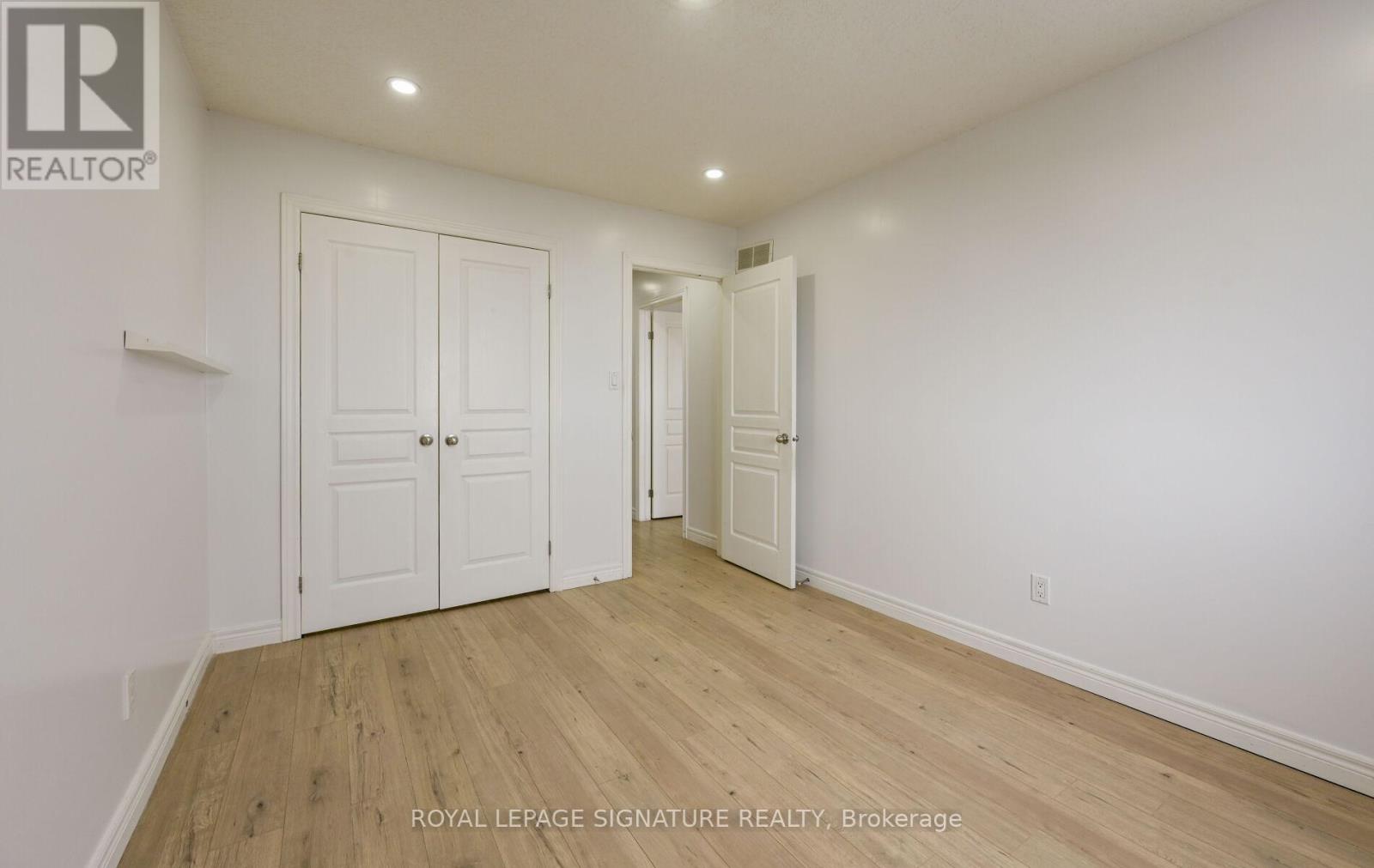 Upper Level B - 96 Highgate Drive, Hamilton, Ontario  L8J 0C2 - Photo 37 - X12815274