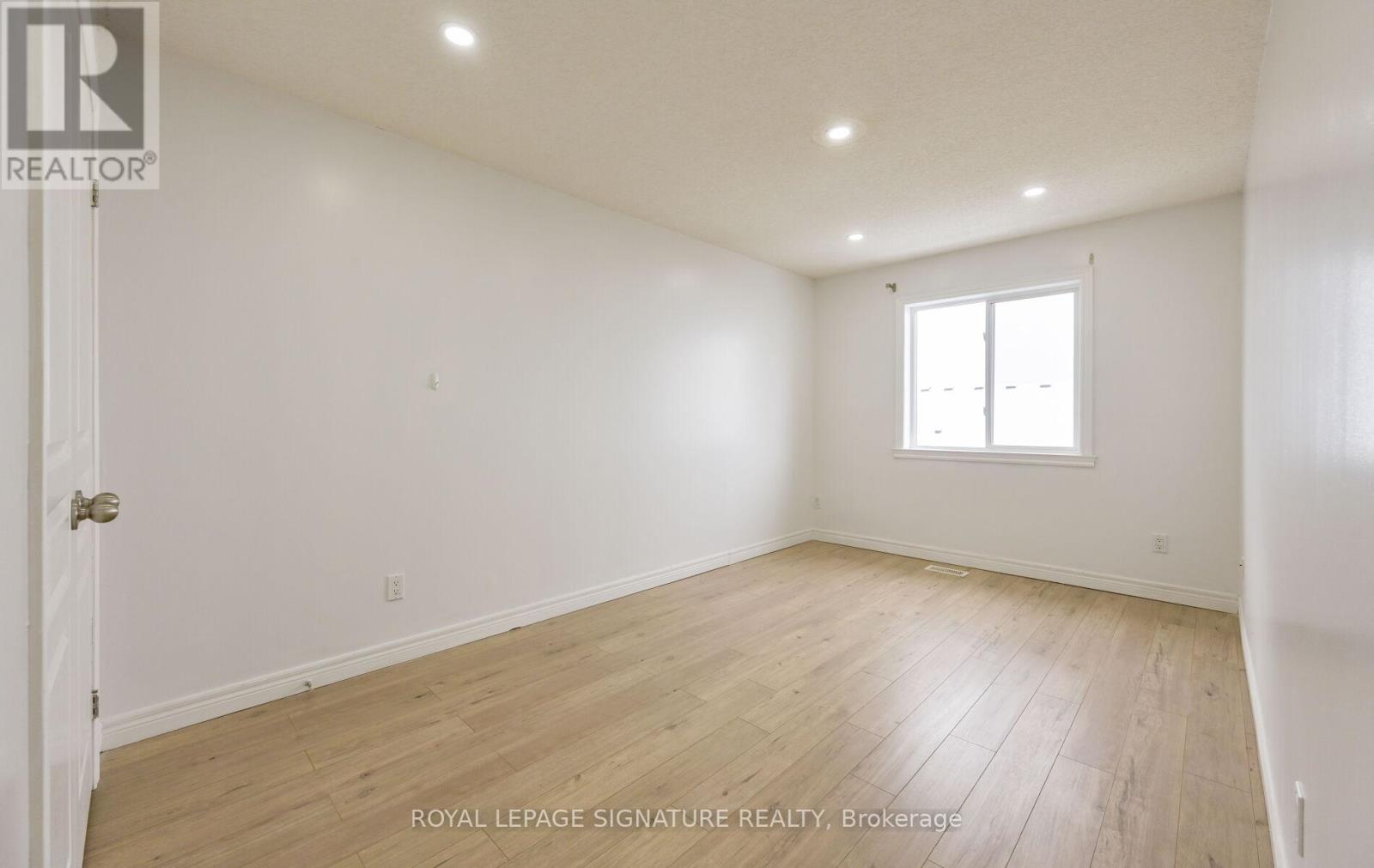 Upper Level B - 96 Highgate Drive, Hamilton, Ontario  L8J 0C2 - Photo 38 - X12815274