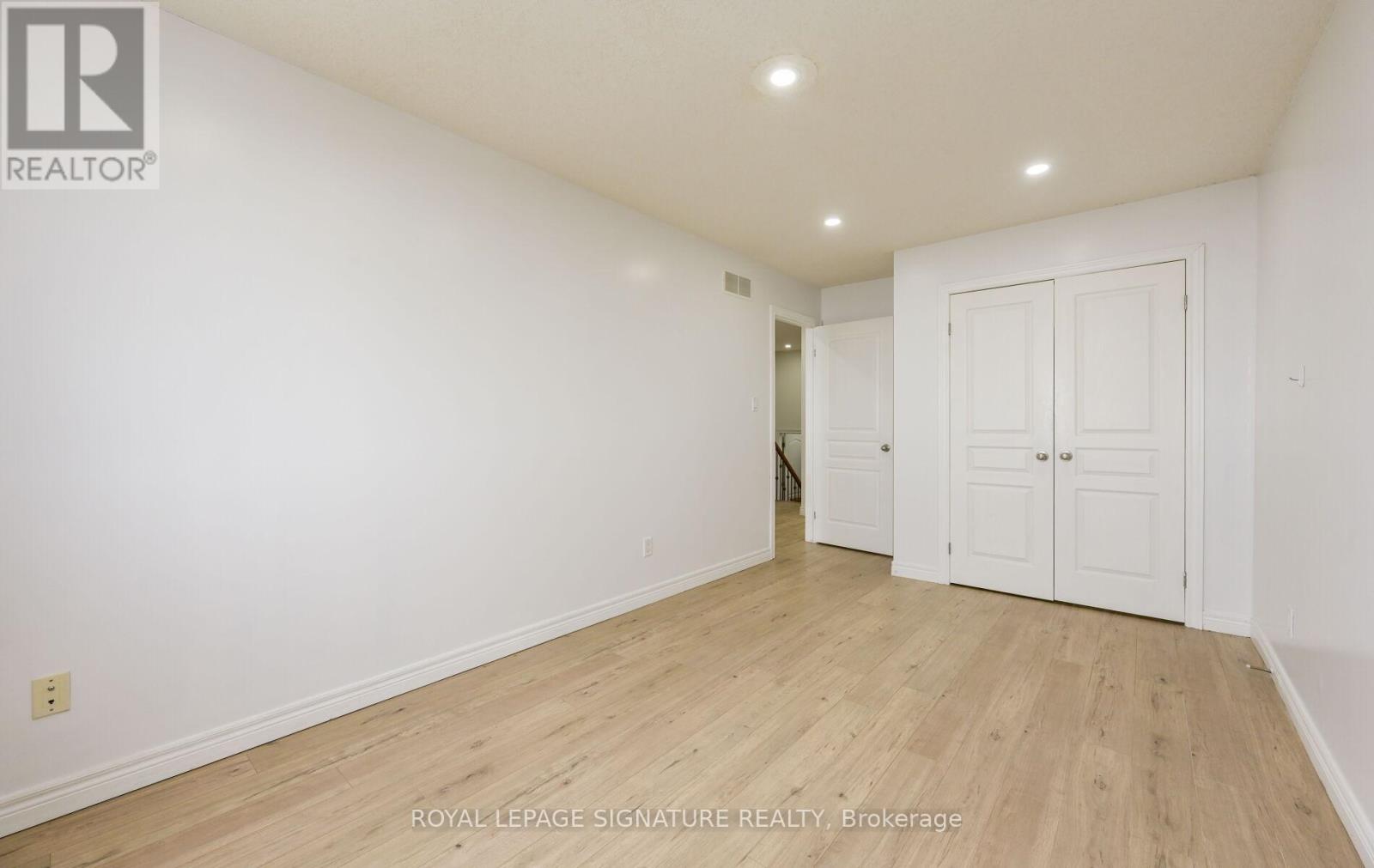 Upper Level B - 96 Highgate Drive, Hamilton, Ontario  L8J 0C2 - Photo 40 - X12815274