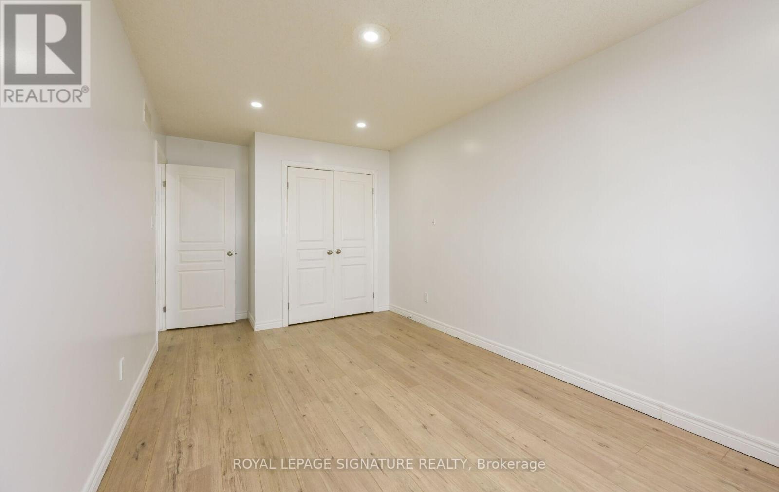 Upper Level B - 96 Highgate Drive, Hamilton, Ontario  L8J 0C2 - Photo 41 - X12815274