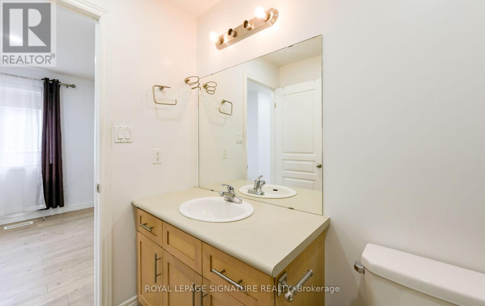 Upper Level B - 96 Highgate Drive, Hamilton, Ontario  L8J 0C2 - Photo 45 - X12815274