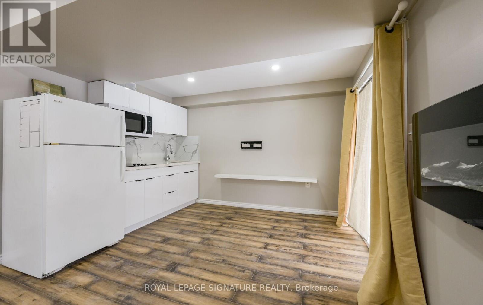 Lower Level B - 96 Highgate Drive, Hamilton, Ontario  L8J 0C2 - Photo 7 - X12815310