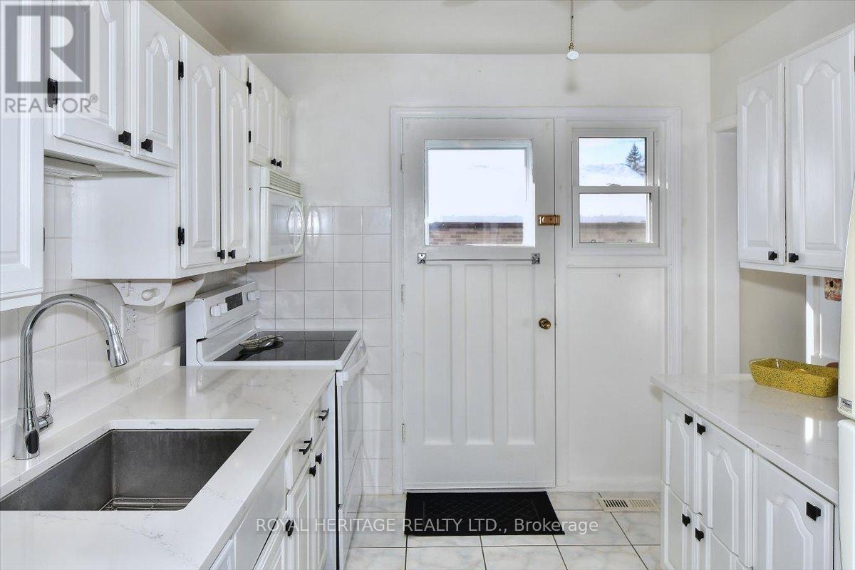 273 Maxwell Avenue W, Peterborough, Ontario  K9J 1B4 - Photo 11 - X12603614