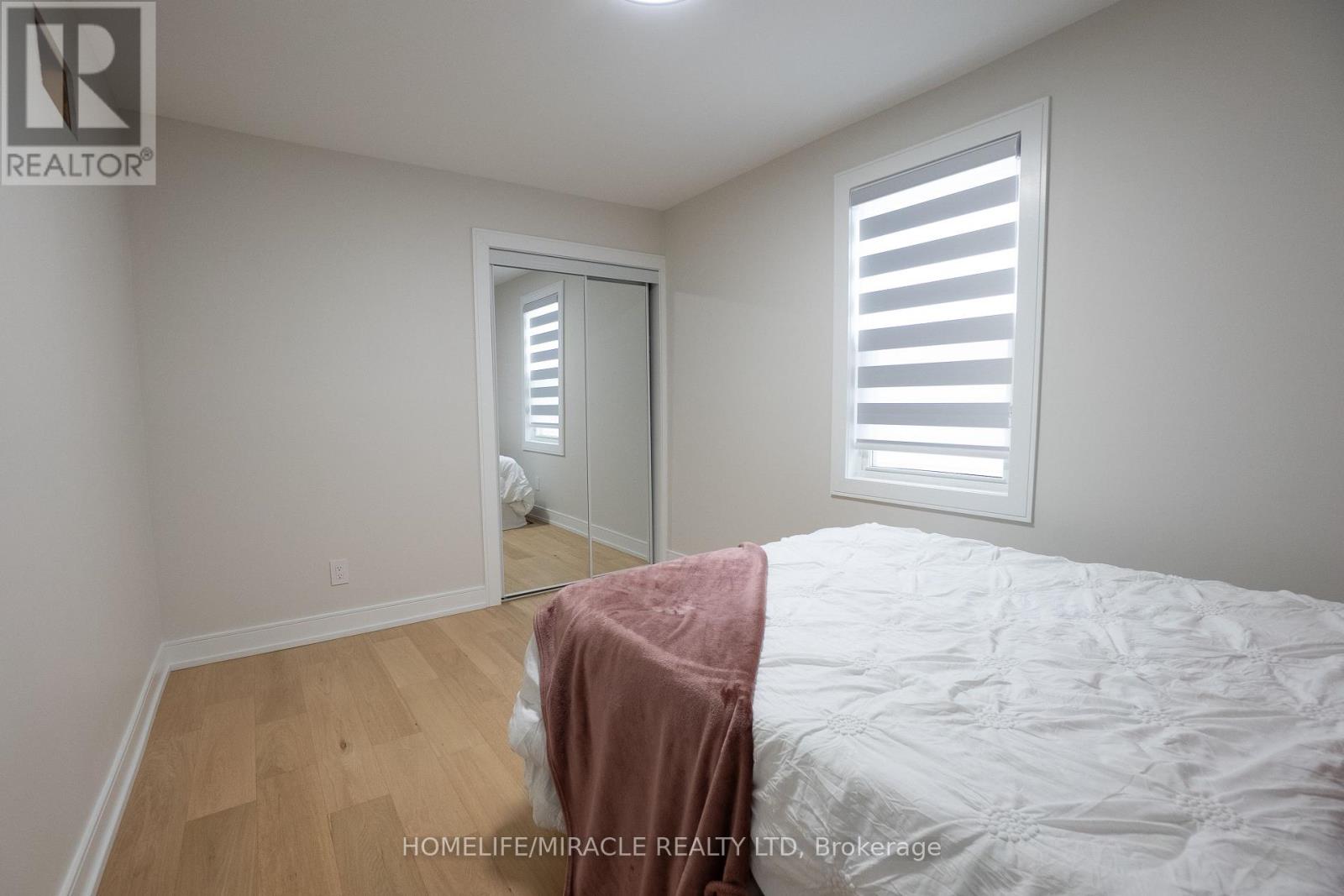 12 Thyra Avenue, Toronto, Ontario  M4C 5G5 - Photo 22 - E12810156