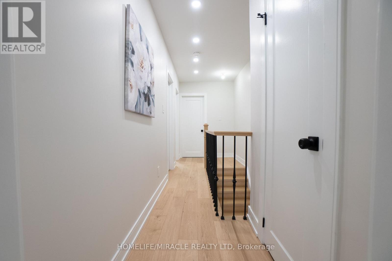 12 Thyra Avenue, Toronto, Ontario  M4C 5G5 - Photo 29 - E12810156