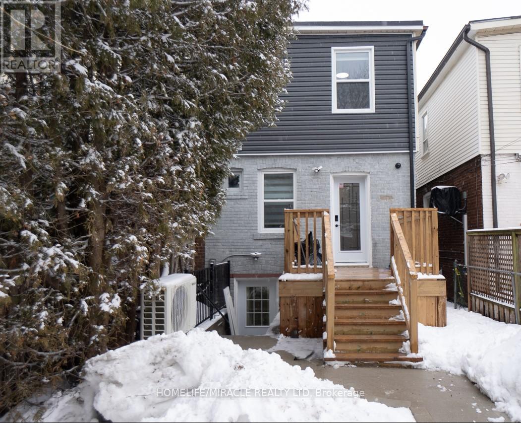 12 Thyra Avenue, Toronto, Ontario  M4C 5G5 - Photo 39 - E12810156