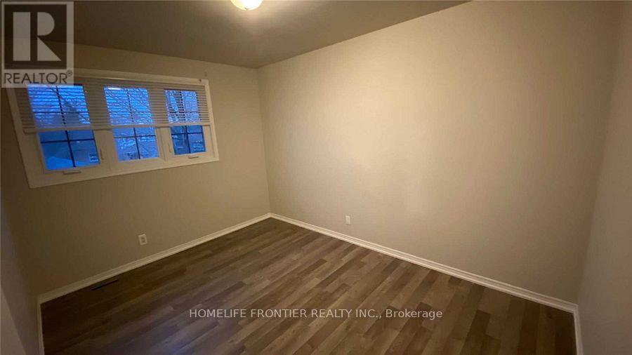 39 Camrose Drive, Georgina, Ontario  L4P 3L6 - Photo 10 - N12790722