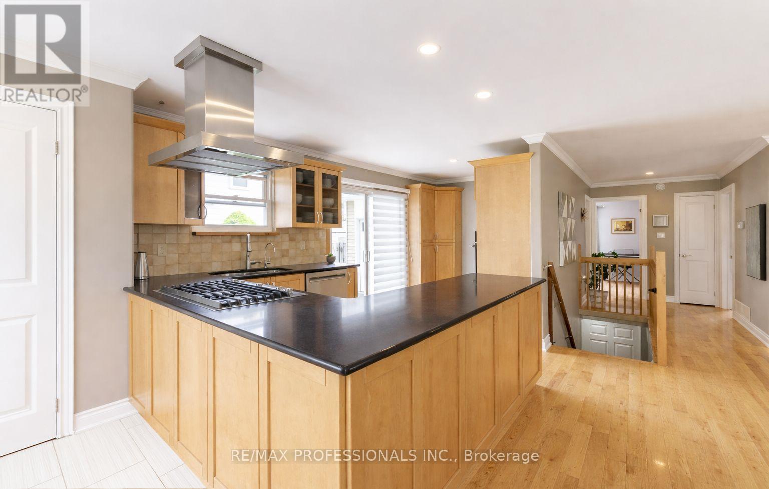 868 Governors Court, Milton, Ontario  L9T 3W6 - Photo 5 - W12814736