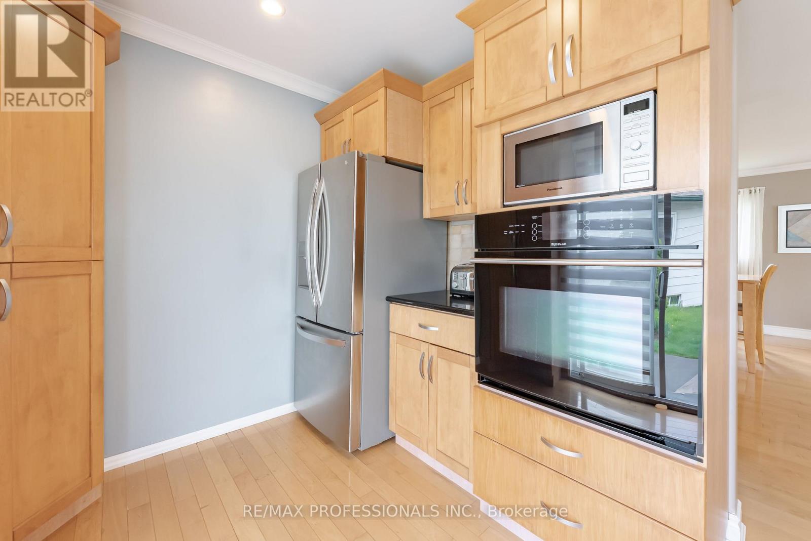 868 Governors Court, Milton, Ontario  L9T 3W6 - Photo 7 - W12814736