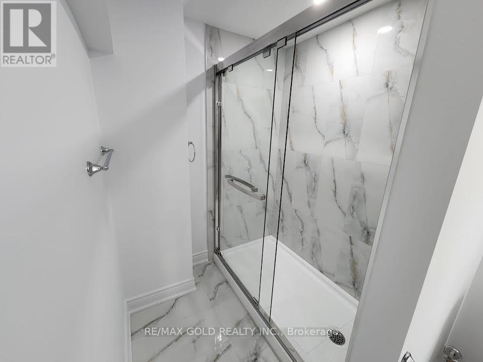 298 Etheridge Avenue, Milton, Ontario  L9E 1H7 - Photo 30 - W12814514