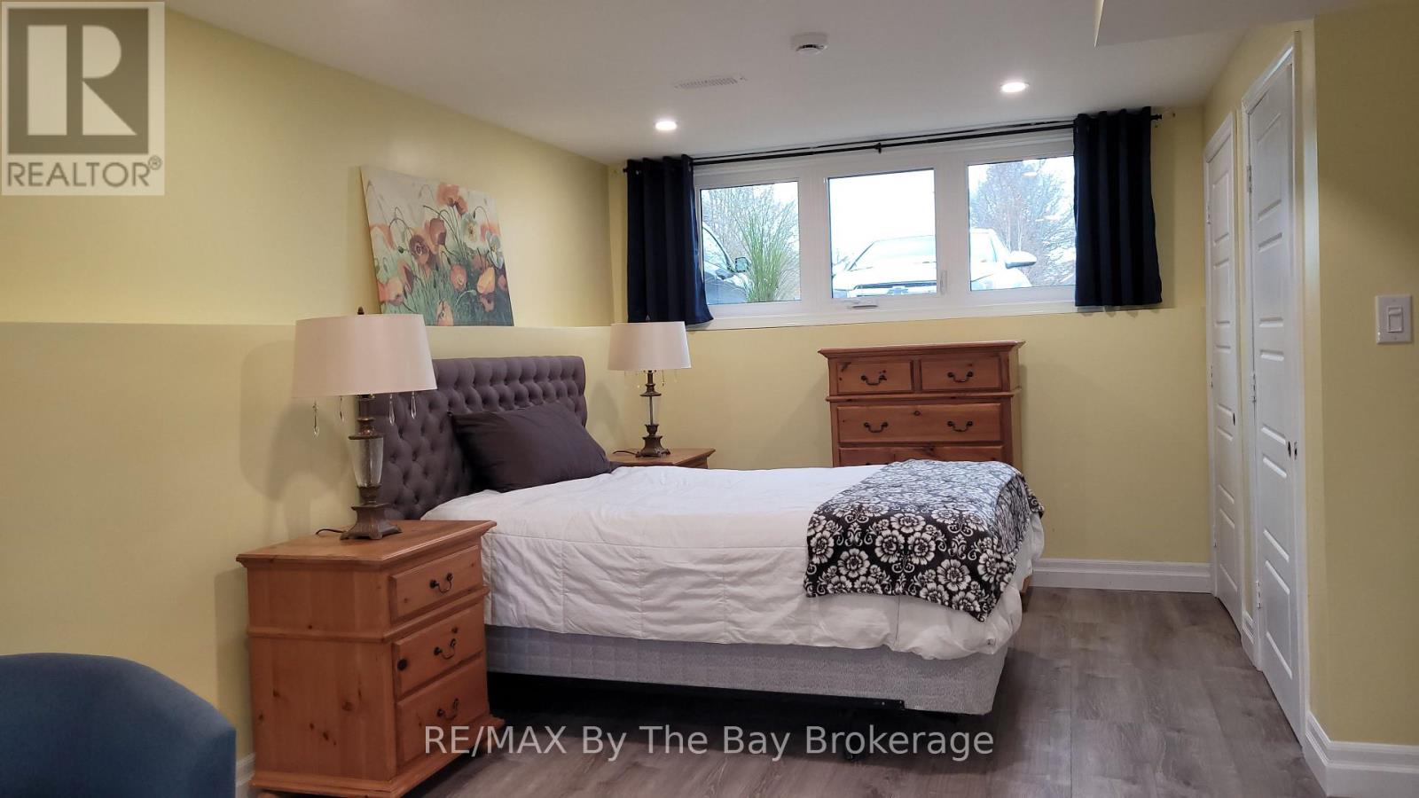 2 - 7 Harbour Crescent, Wasaga Beach, Ontario  L9Z 1G4 - Photo 6 - S12815428