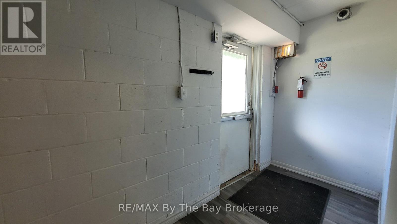 A15 - 280 River Road E, Wasaga Beach, Ontario  L9Z 2L7 - Photo 2 - S12815454