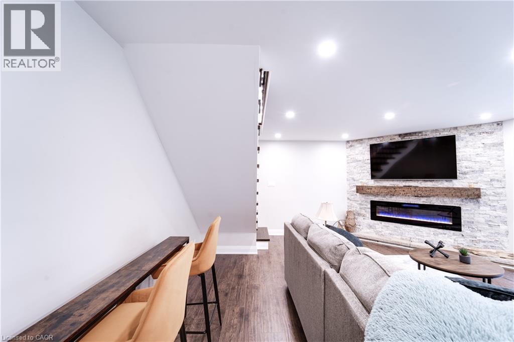 885 Glen Cedar Drive, Peterborough, Ontario  K9J 6X5 - Photo 5 - 40807299