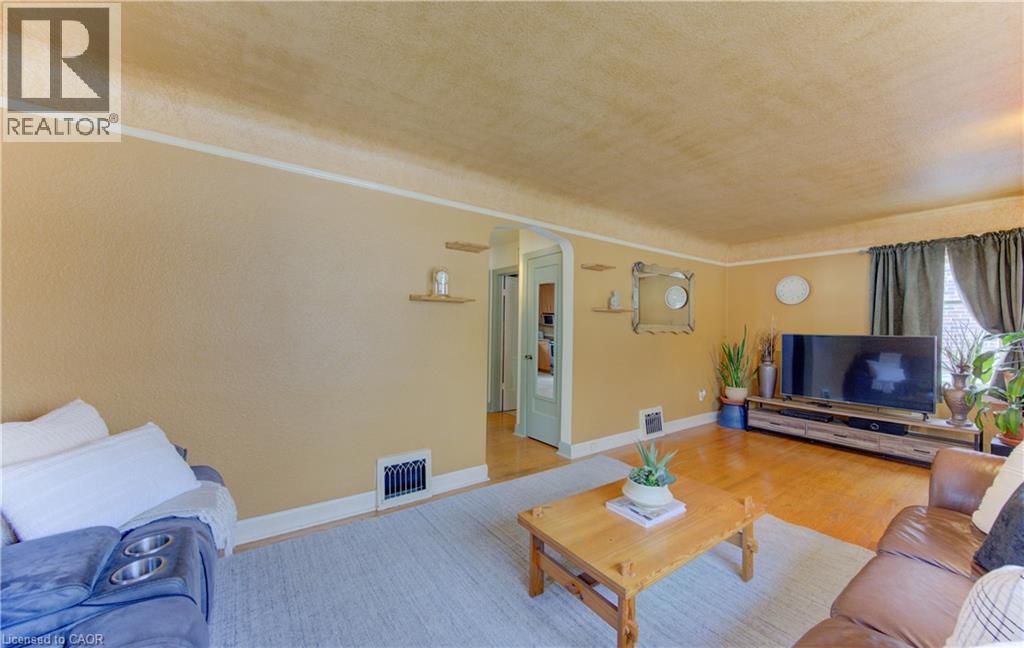 83 Arnold Street, Kitchener, Ontario  N2H 6C9 - Photo 5 - 40806857