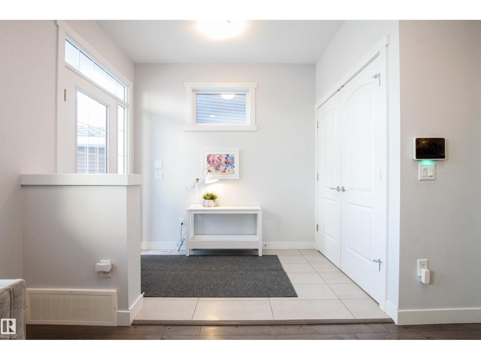 16752 15 Av Sw, Edmonton, Alberta  T6W 3R6 - Photo 8 - E4474096