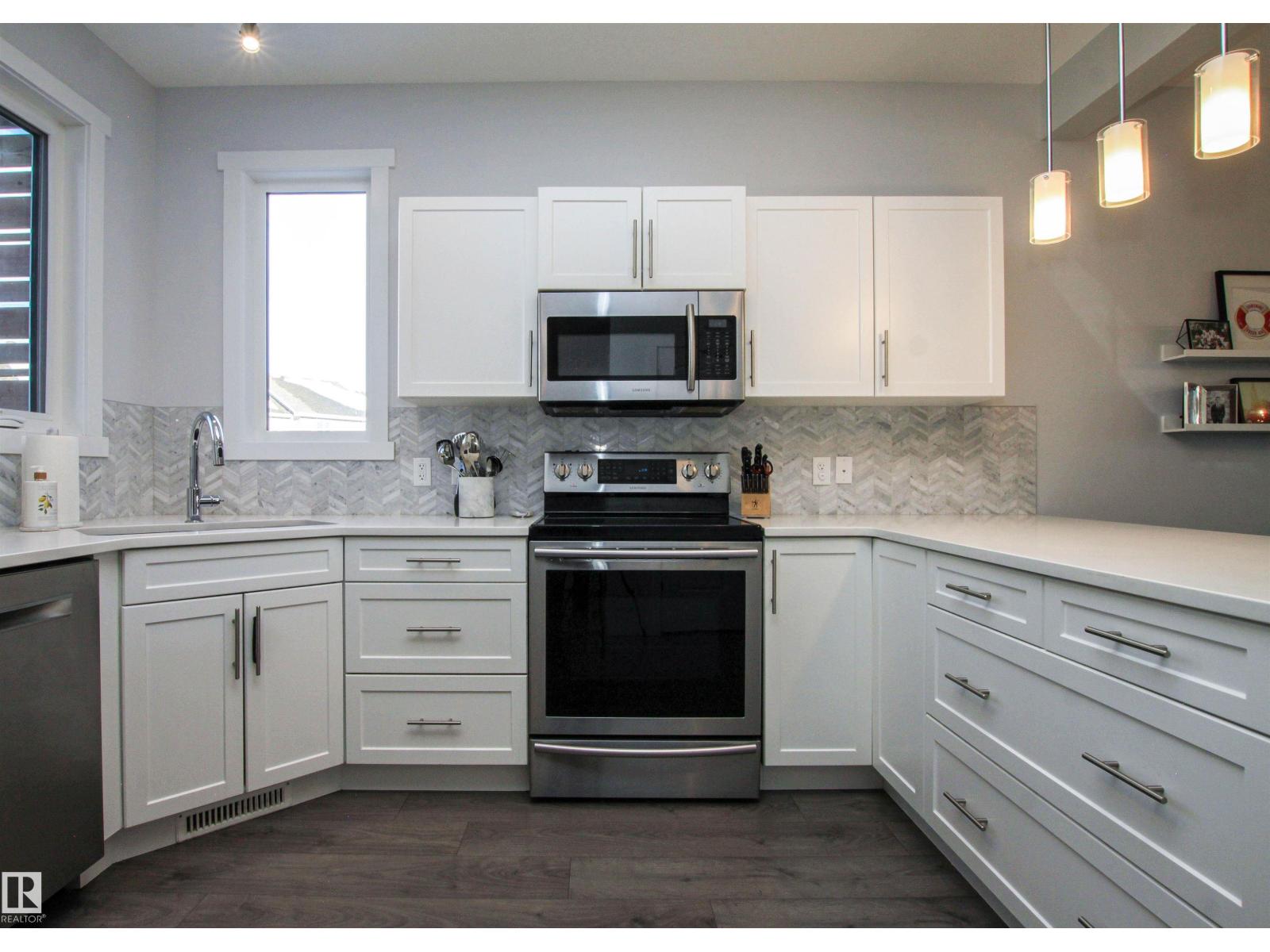 16752 15 Av Sw, Edmonton, Alberta  T6W 3R6 - Photo 23 - E4474096