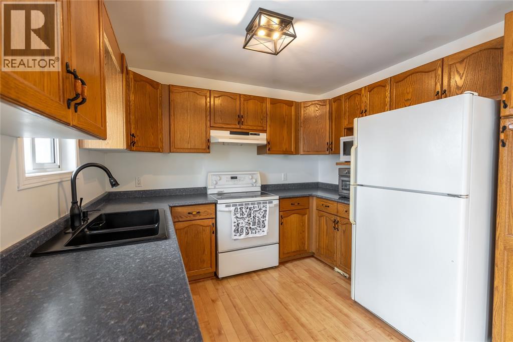 1156 Murphy Road, Sarnia, Ontario  N7S 2Y2 - Photo 14 - 26003667