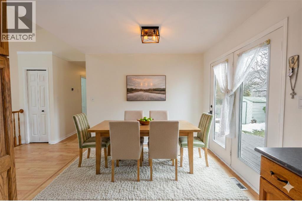 1156 Murphy Road, Sarnia, Ontario  N7S 2Y2 - Photo 11 - 26003667