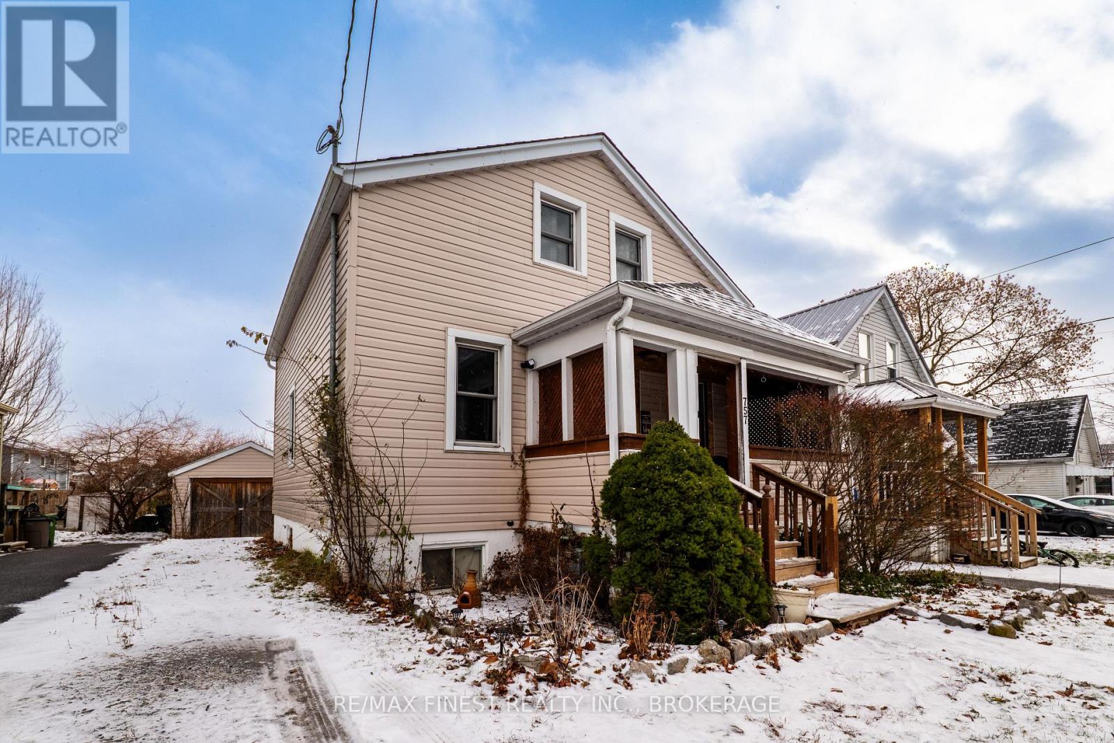 757 Victoria Street, Kingston (East Of Sir John A. Blvd), Ontario  K7K 4S9 - Photo 2 - X12815432