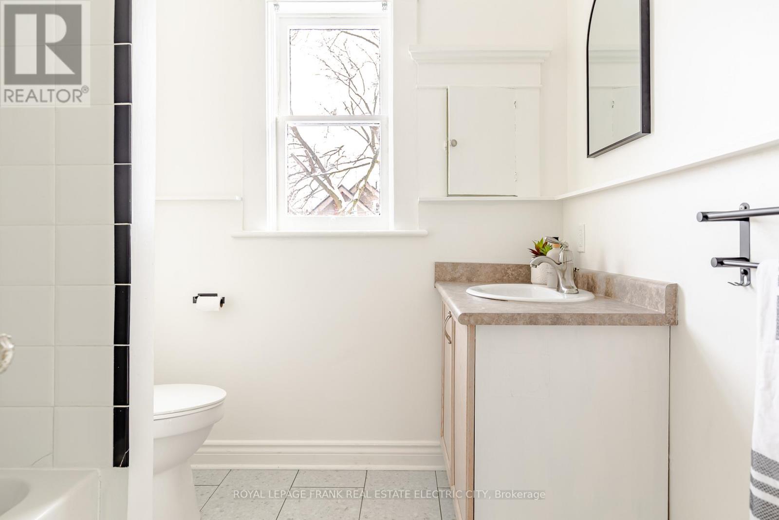 497 Gilmour Street, Peterborough, Ontario  K9H 2J8 - Photo 31 - X12815494