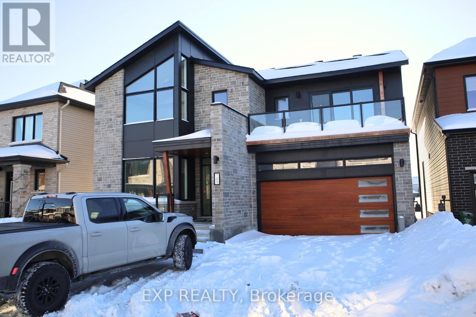 705 FENWICK WAY, Ottawa, Ontario