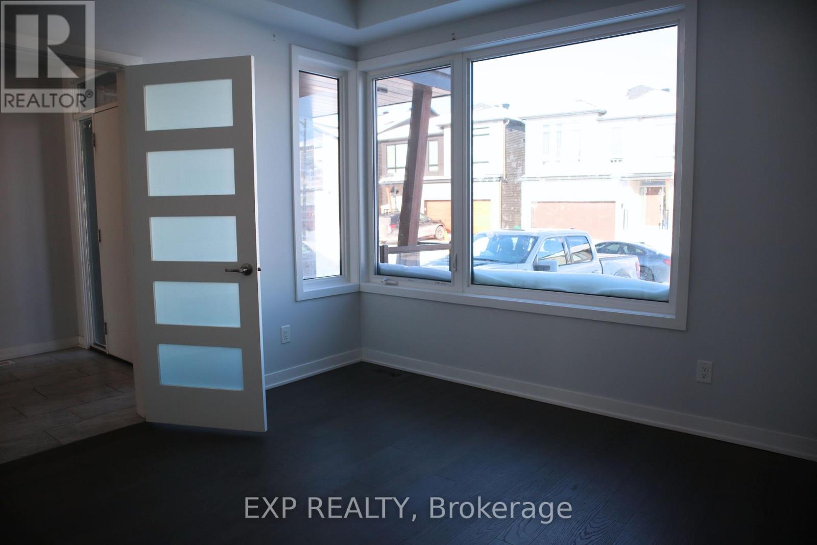 705 Fenwick Way, Ottawa, Ontario  K2J 7E2 - Photo 12 - X12815382