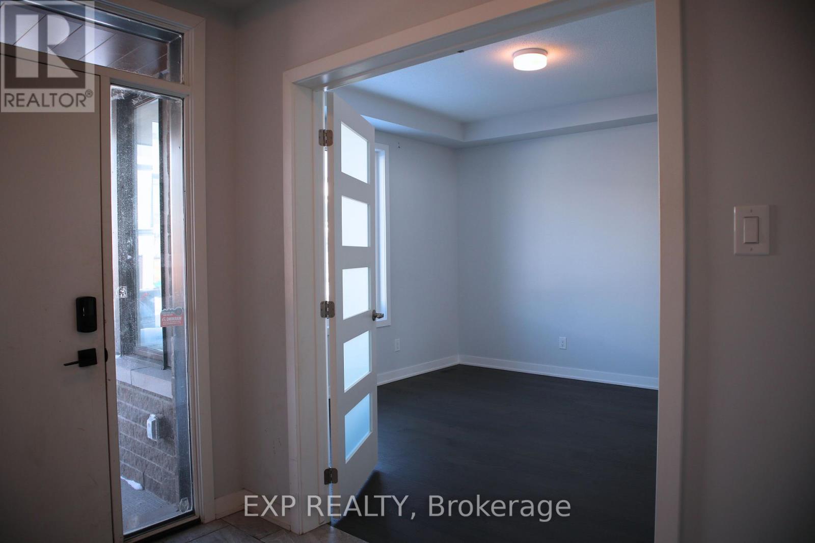 705 Fenwick Way, Ottawa, Ontario  K2J 7E2 - Photo 14 - X12815382