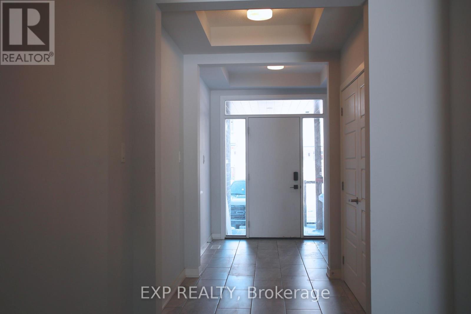 705 Fenwick Way, Ottawa, Ontario  K2J 7E2 - Photo 2 - X12815382