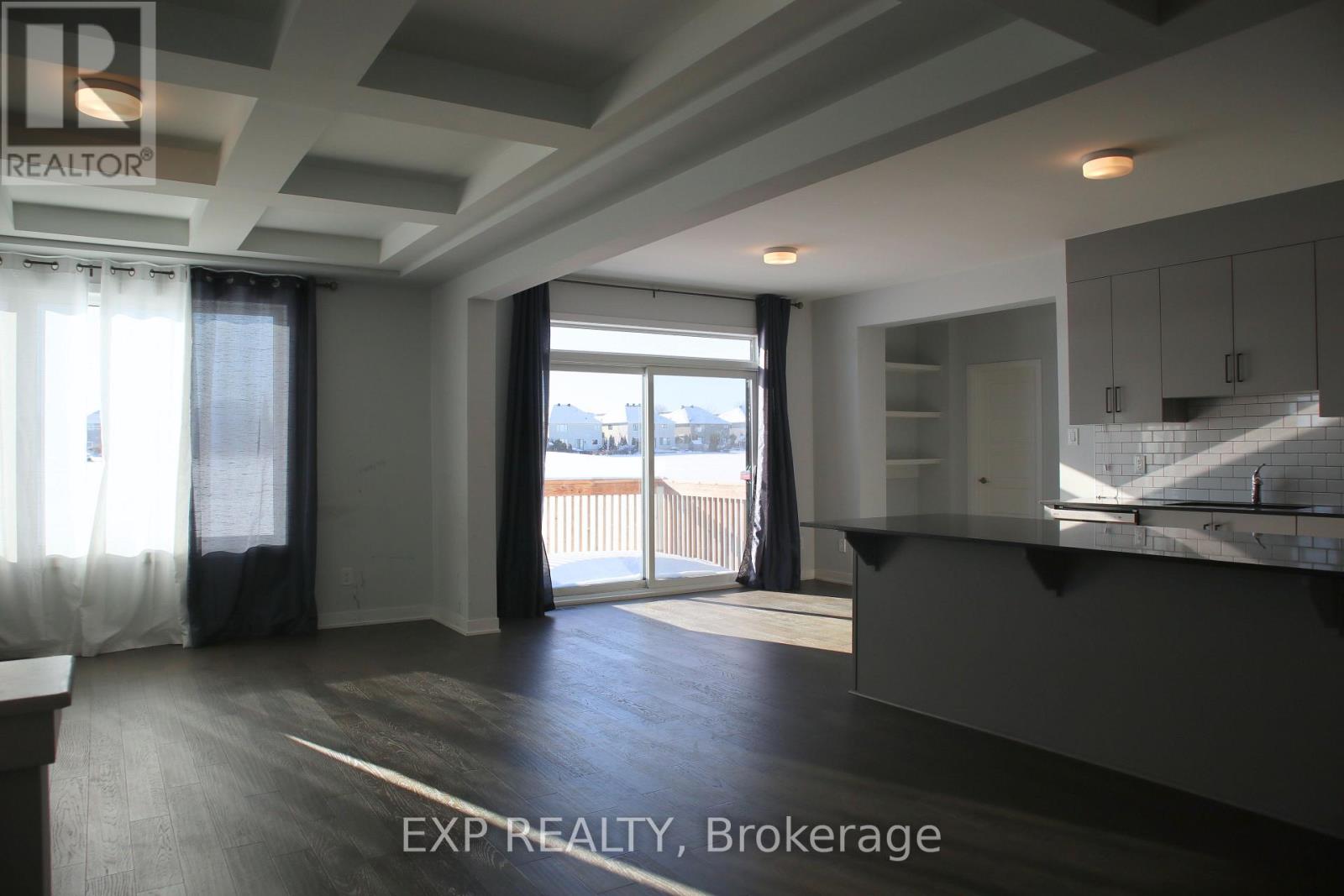 705 Fenwick Way, Ottawa, Ontario  K2J 7E2 - Photo 9 - X12815382