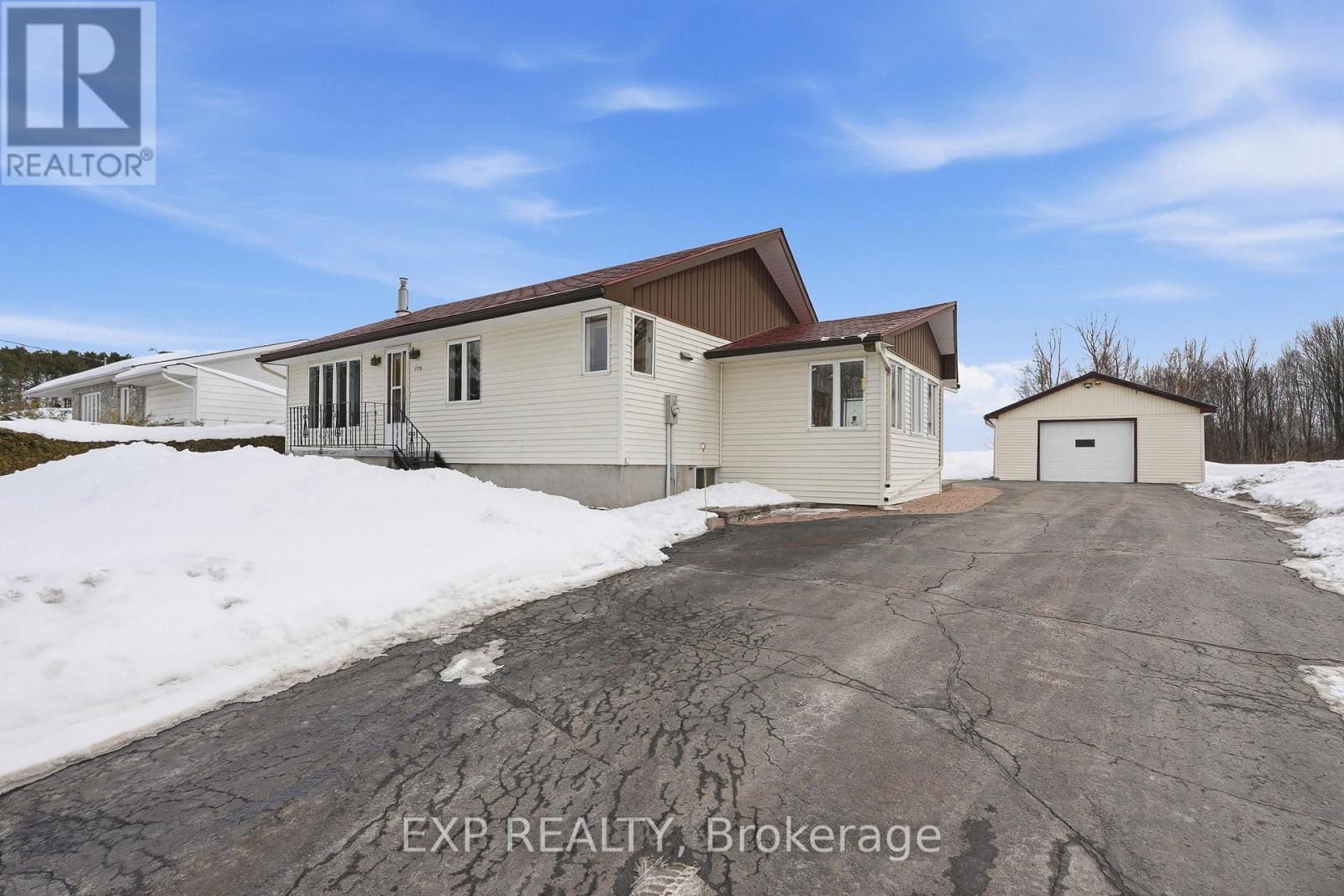 1776 Labonte Street, Clarence-Rockland, Ontario  K0A 1N0 - Photo 2 - X12815452