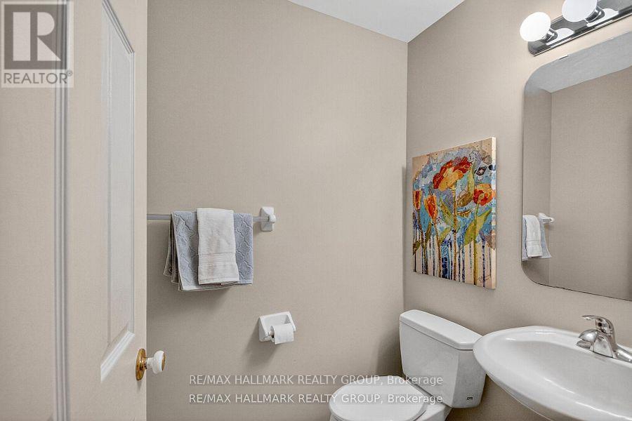 135 Gatespark Private, Ottawa, Ontario  K2T 1L1 - Photo 7 - X12815468