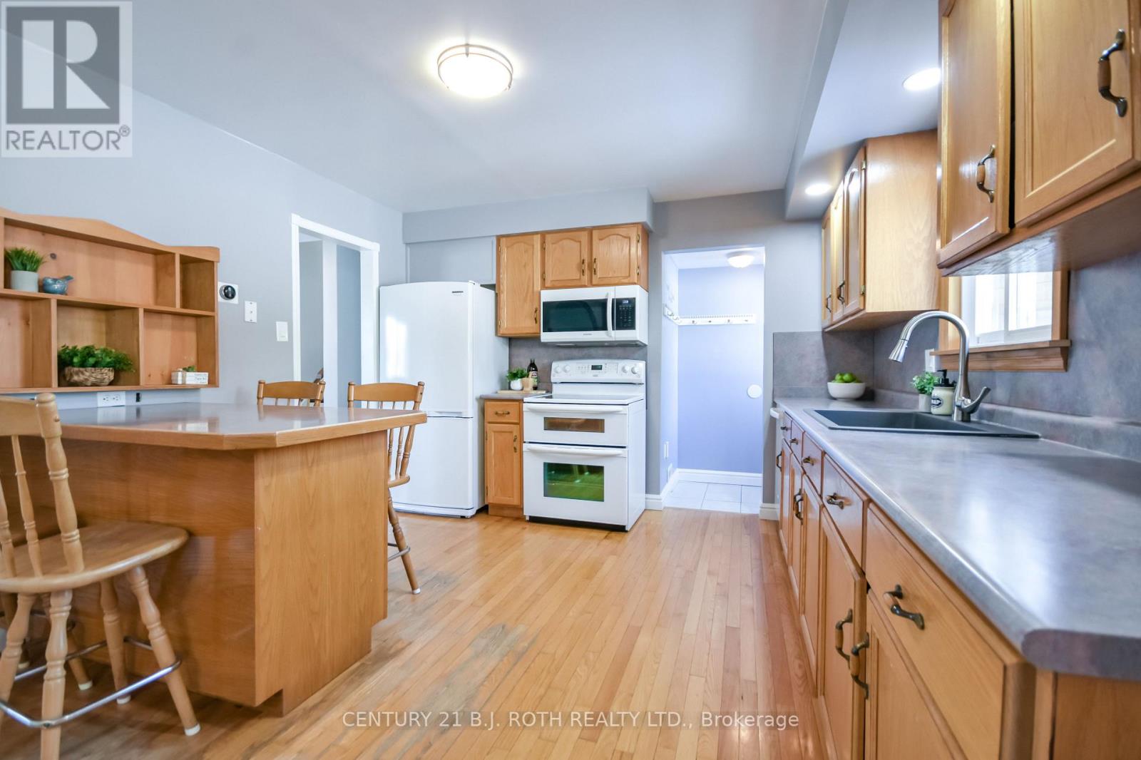 2246 Richardson Street, Innisfil, Ontario  L9S 1G5 - Photo 10 - N12802922