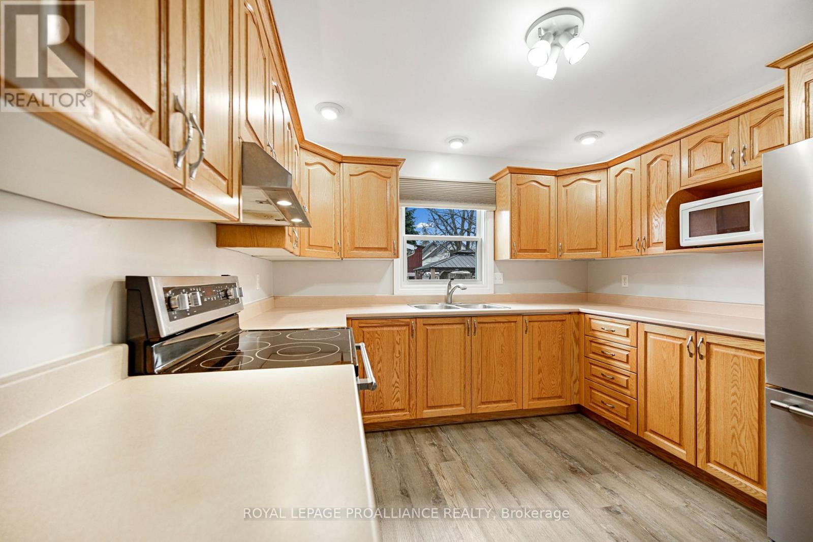 38 Bennett Street, Brockville, Ontario  K6V 2V8 - Photo 14 - X12574568