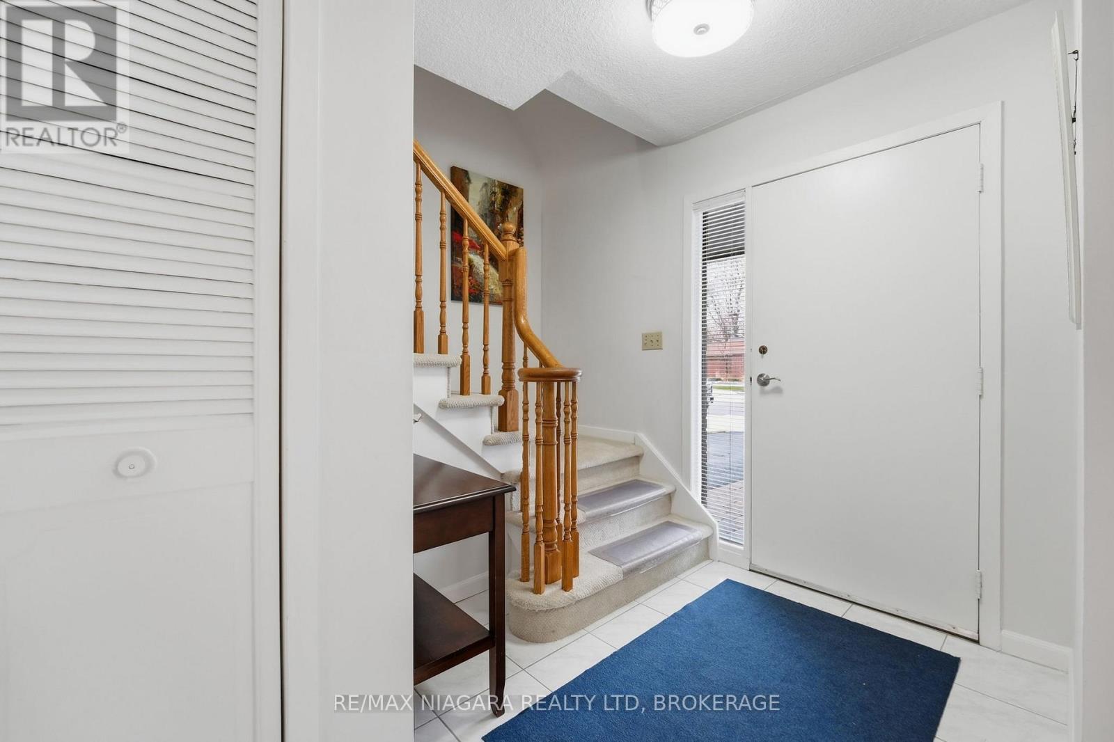 17 The Cedars, St. Catharines (Vine/linwell), Ontario  L2M 6M7 - Photo 7 - X12815524