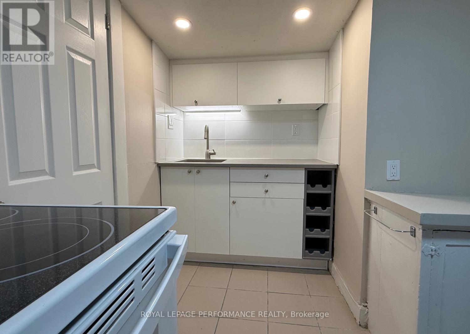 1 - 143 Echo Drive, Ottawa, Ontario  K1S 1M9 - Photo 4 - X12793228