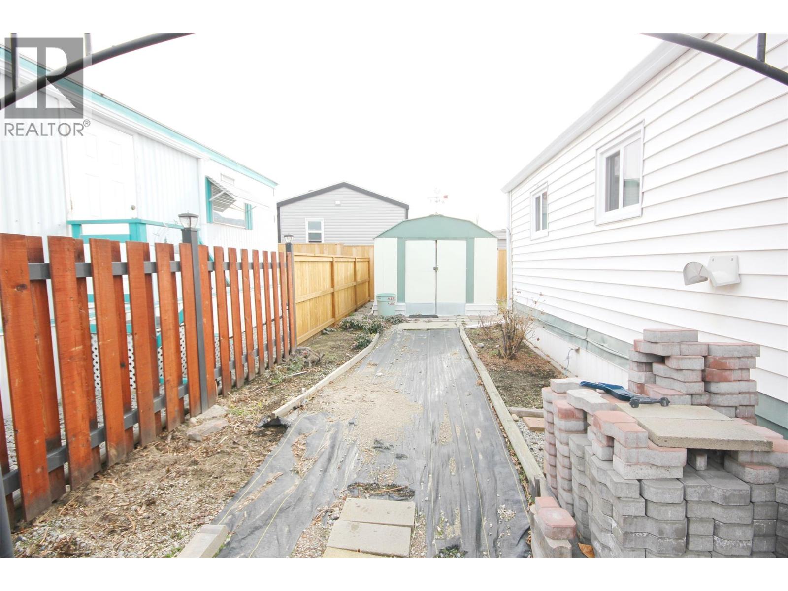 98 OKANAGAN Avenue E Unit# 23 Penticton Photo 12