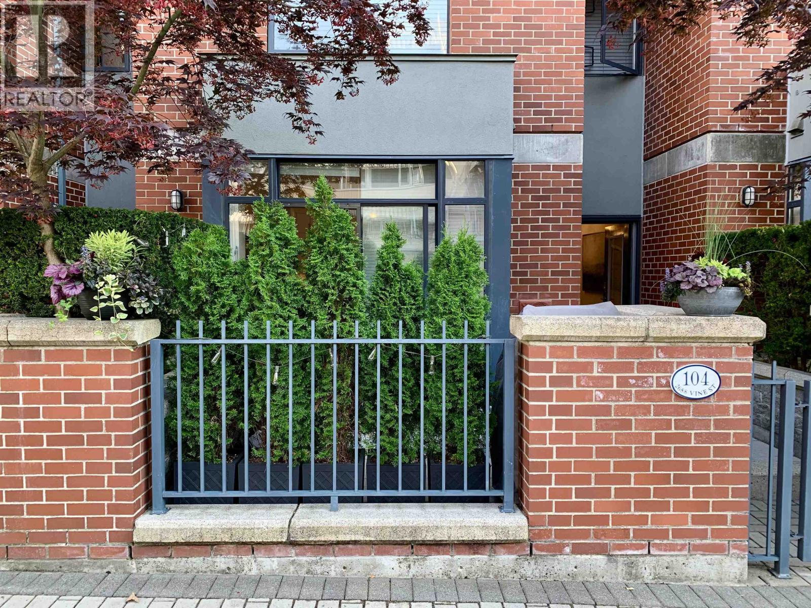 104 2688 Vine Street, Vancouver, British Columbia V6K 4T6 - Photo 2 - R3090543