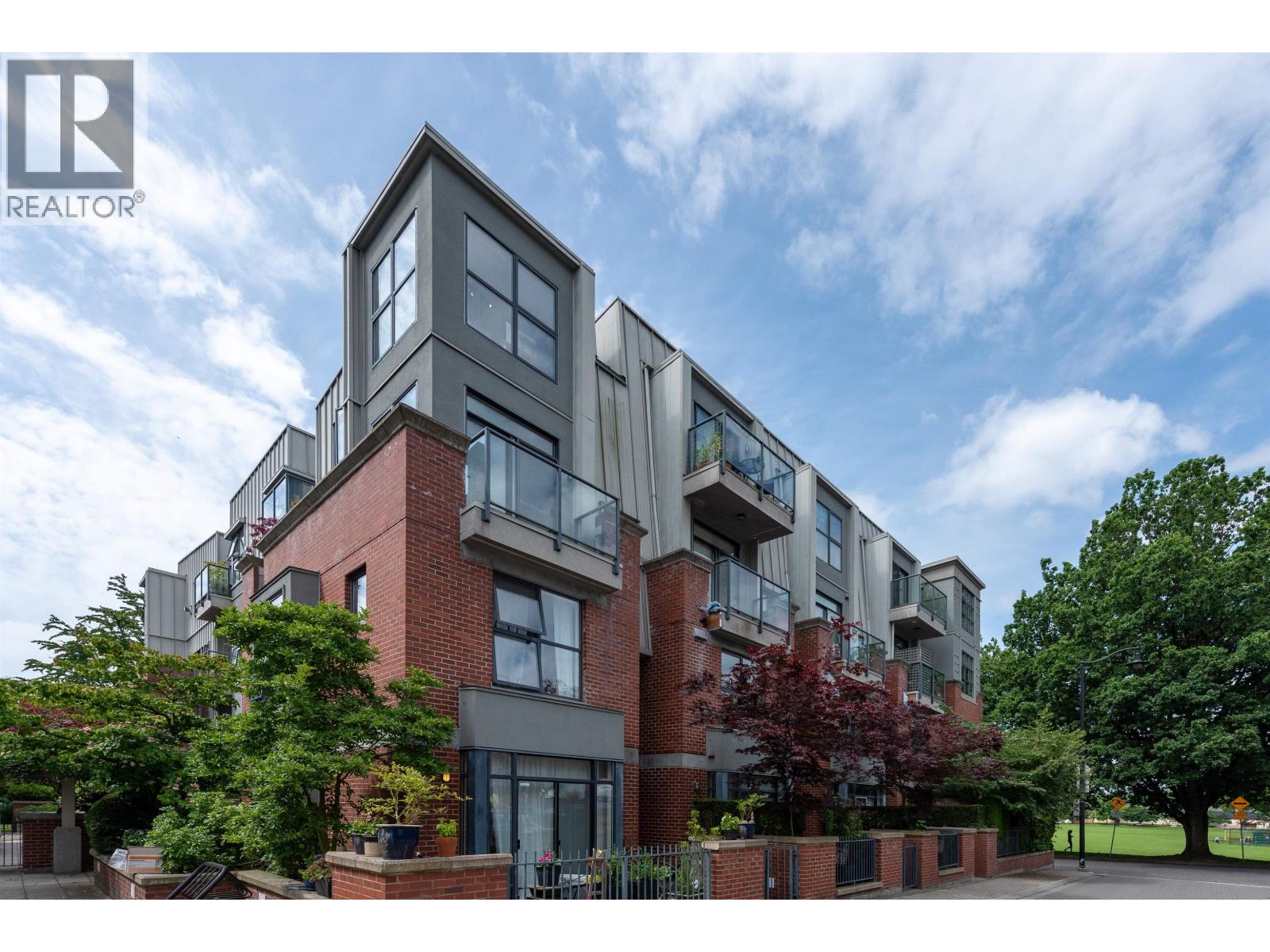 104 2688 Vine Street, Vancouver, British Columbia V6K 4T6 - Photo 1 - R3090543