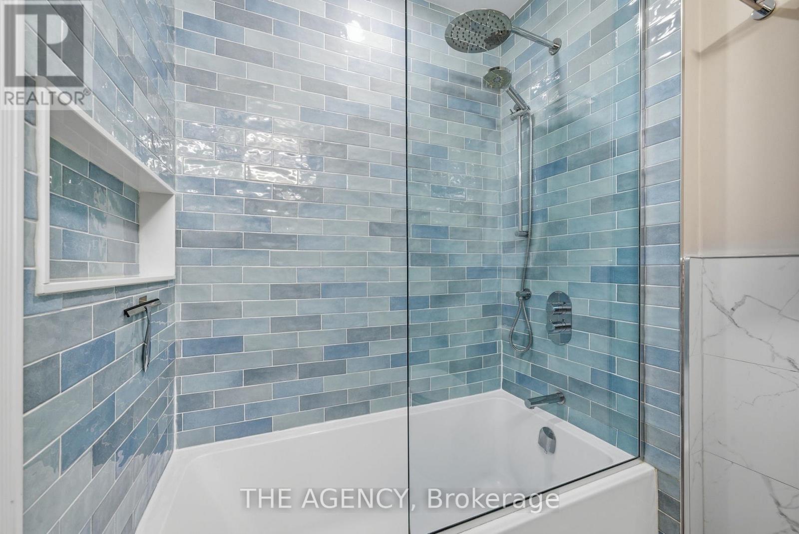 36 Mansfield Avenue, Toronto, Ontario  M6J 2B1 - Photo 23 - C12815424