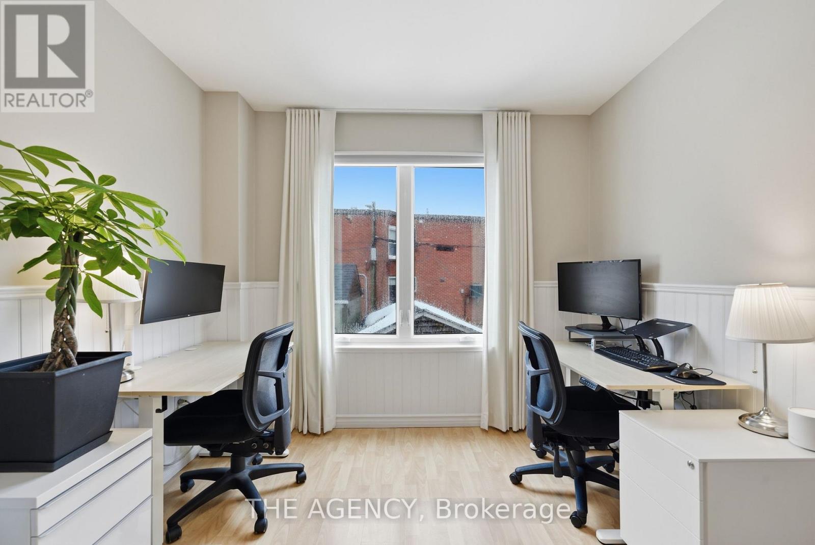 36 Mansfield Avenue, Toronto, Ontario  M6J 2B1 - Photo 25 - C12815424