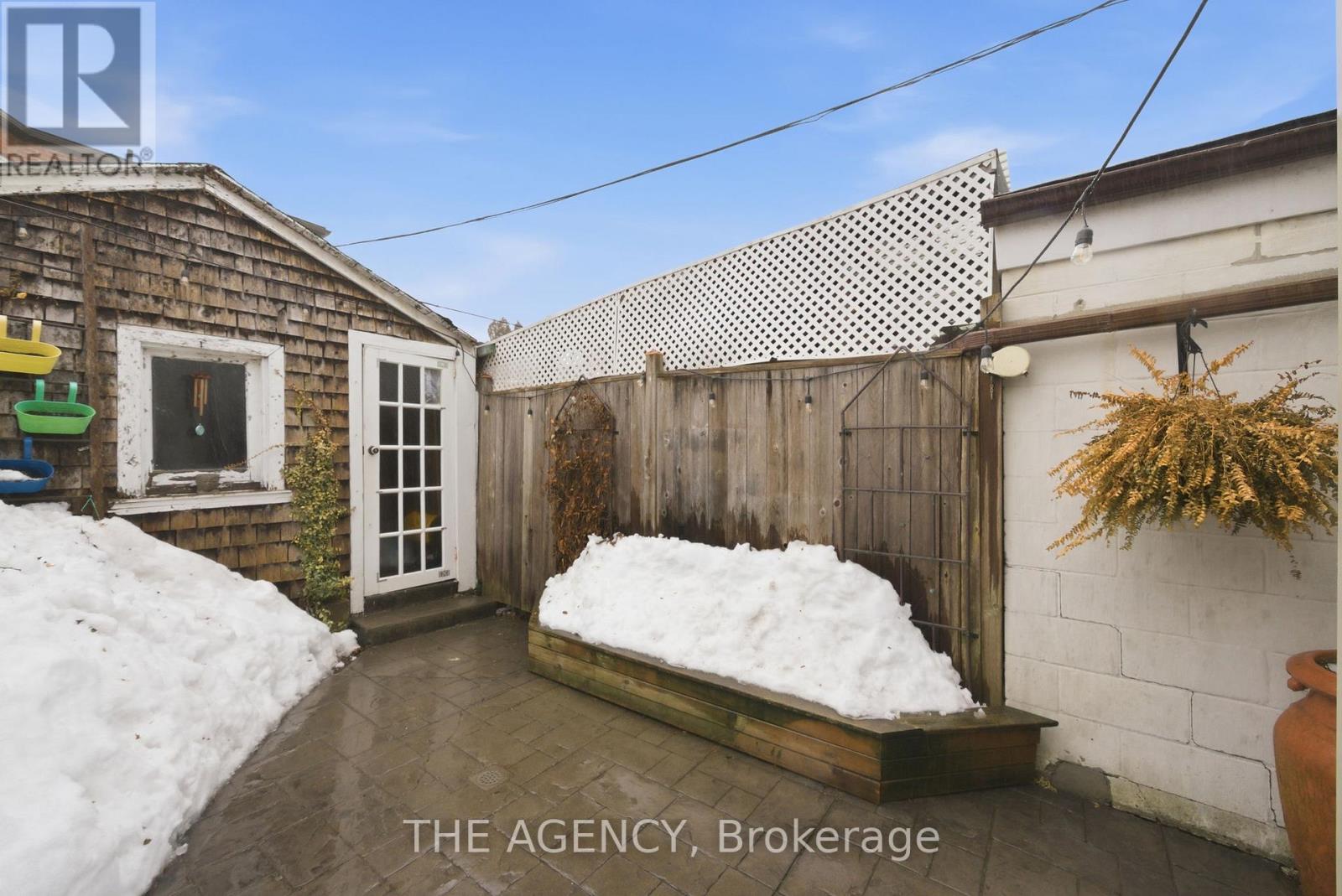 36 Mansfield Avenue, Toronto, Ontario  M6J 2B1 - Photo 31 - C12815424