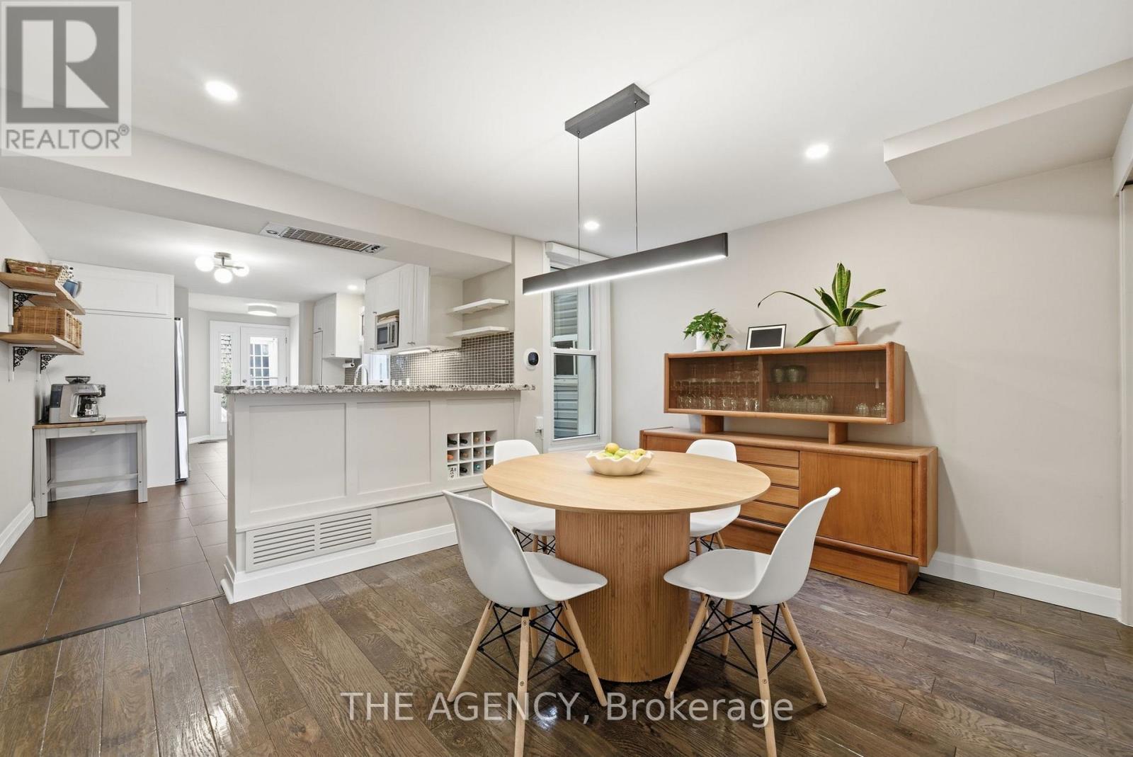 36 Mansfield Avenue, Toronto, Ontario  M6J 2B1 - Photo 6 - C12815424