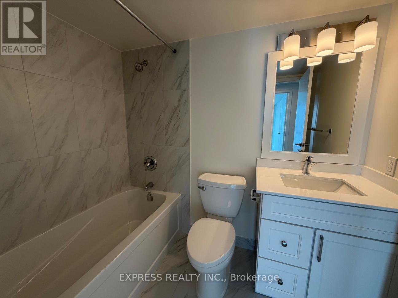 2105 - 10 Queens Quay W, Toronto (Waterfront Communities), Ontario  M5J 2H1 - Photo 11 - C12815484