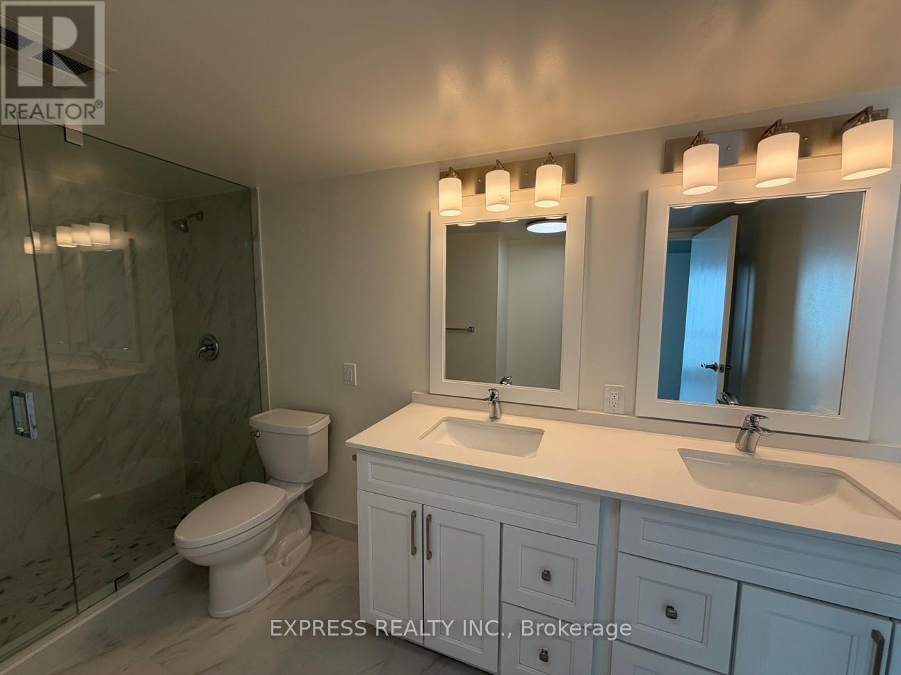 2105 - 10 Queens Quay W, Toronto (Waterfront Communities), Ontario  M5J 2H1 - Photo 14 - C12815484