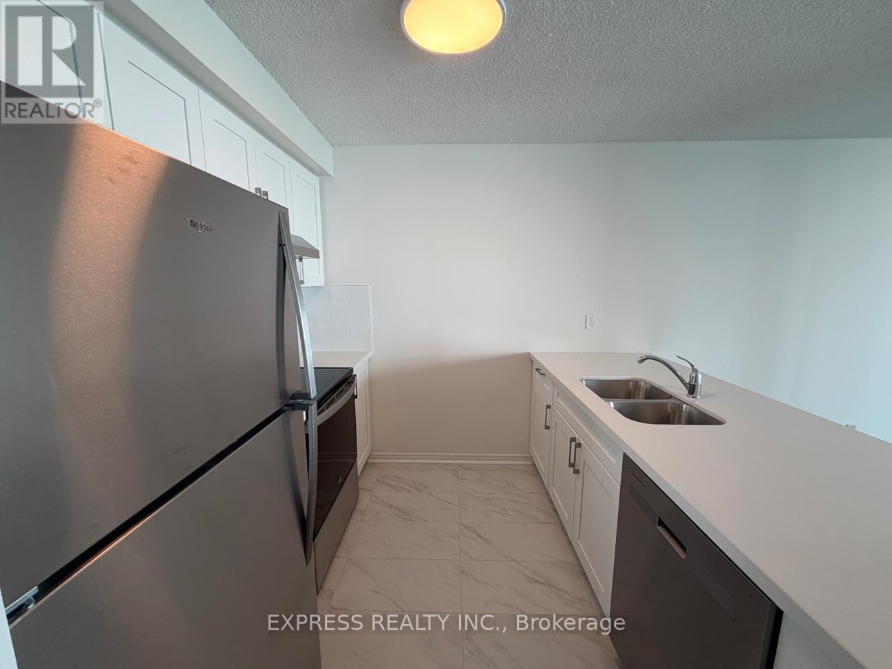 2105 - 10 Queens Quay W, Toronto (Waterfront Communities), Ontario  M5J 2H1 - Photo 2 - C12815484