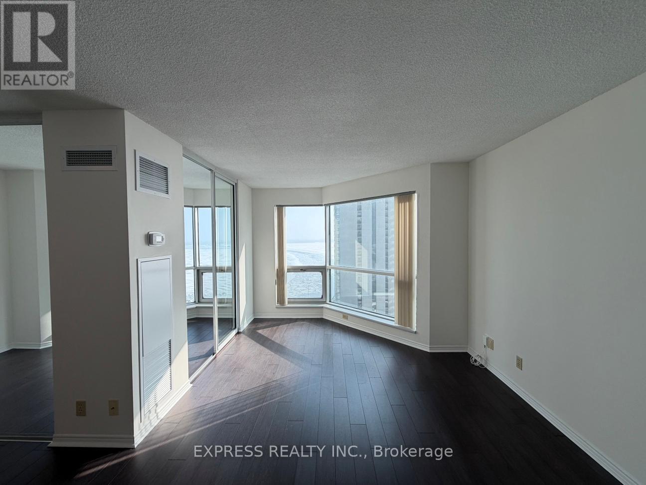 2105 - 10 Queens Quay W, Toronto (Waterfront Communities), Ontario  M5J 2H1 - Photo 7 - C12815484