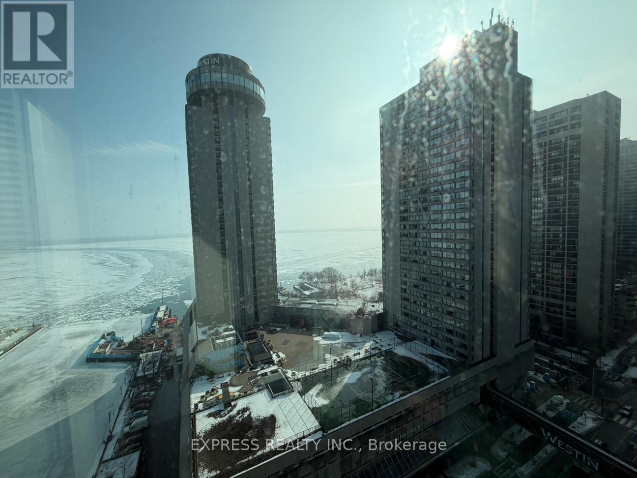 2105 - 10 Queens Quay W, Toronto (Waterfront Communities), Ontario  M5J 2H1 - Photo 8 - C12815484