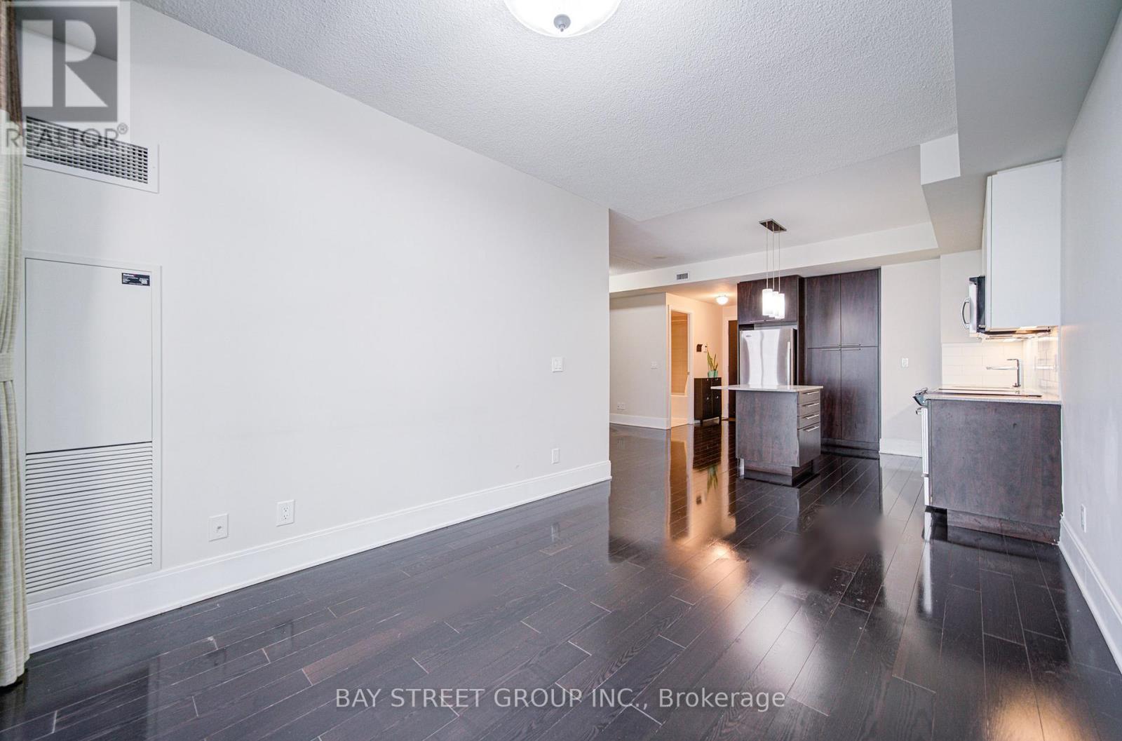 212 - 70 Roehampton Avenue, Toronto, Ontario M4P 1R2 - Photo 28 - C12815548