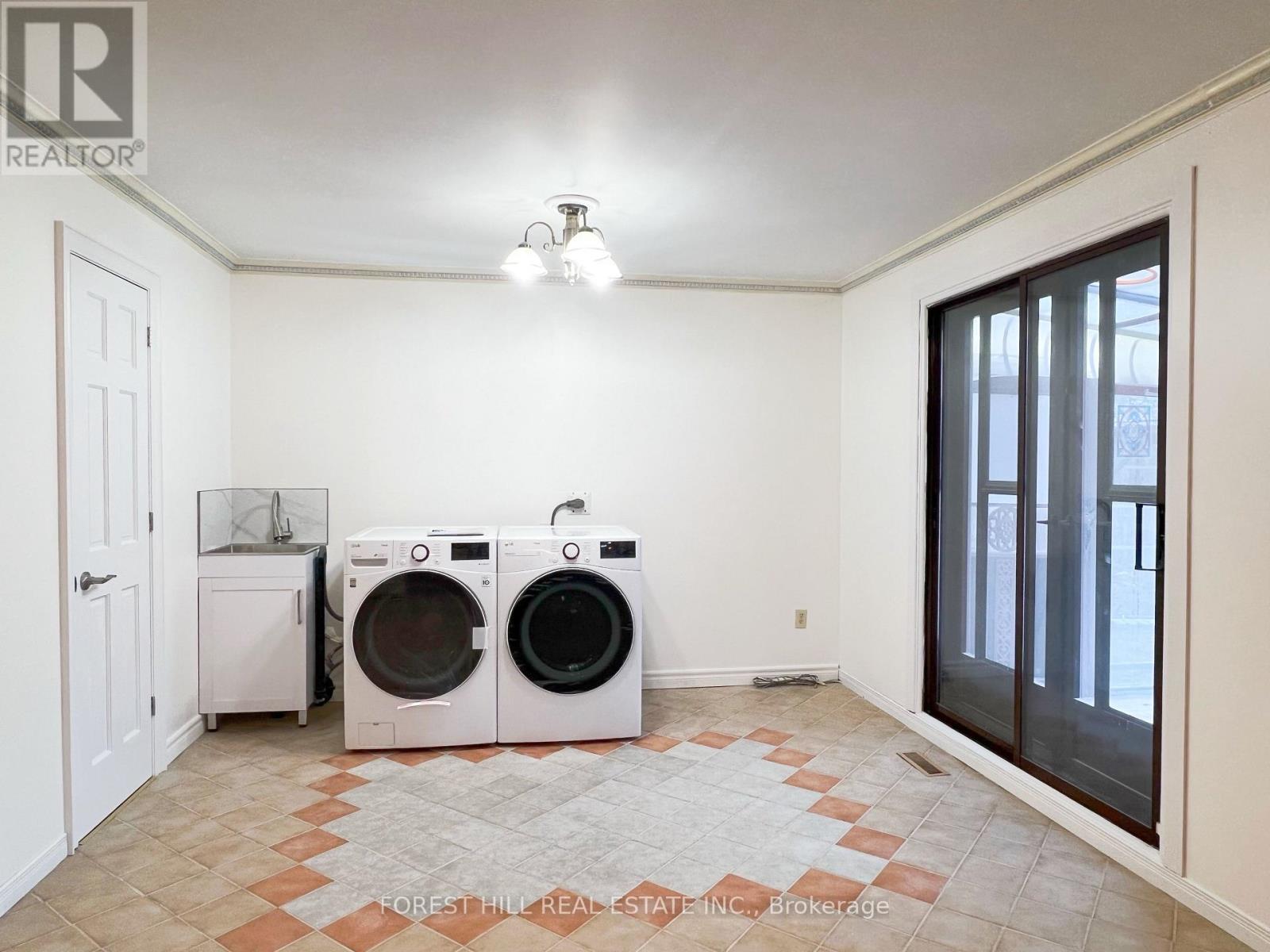 180 Mcnicoll Avenue, Toronto (Hillcrest Village), Ontario  M2H 2B9 - Photo 2 - C12815594